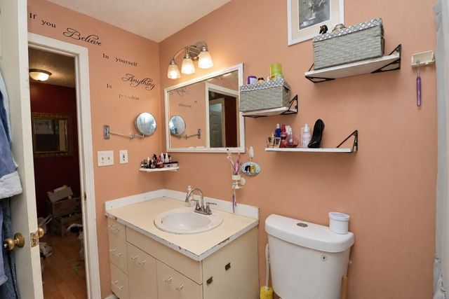 20 Angle St 10, Lowell, MA 01851