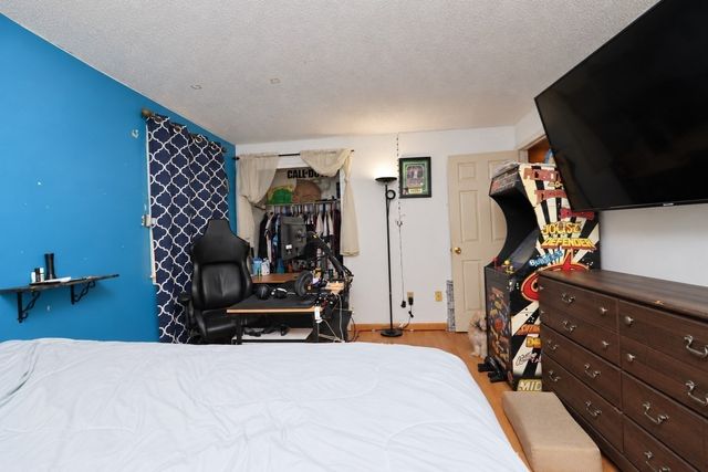 20 Angle St 10, Lowell, MA 01851