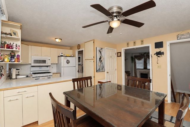 20 Angle St 10, Lowell, MA 01851
