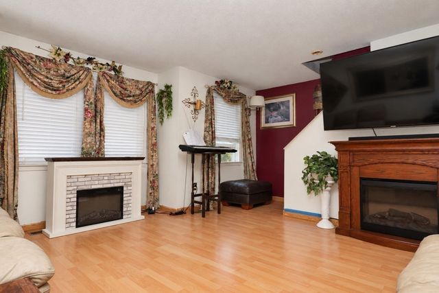 20 Angle St 10, Lowell, MA 01851