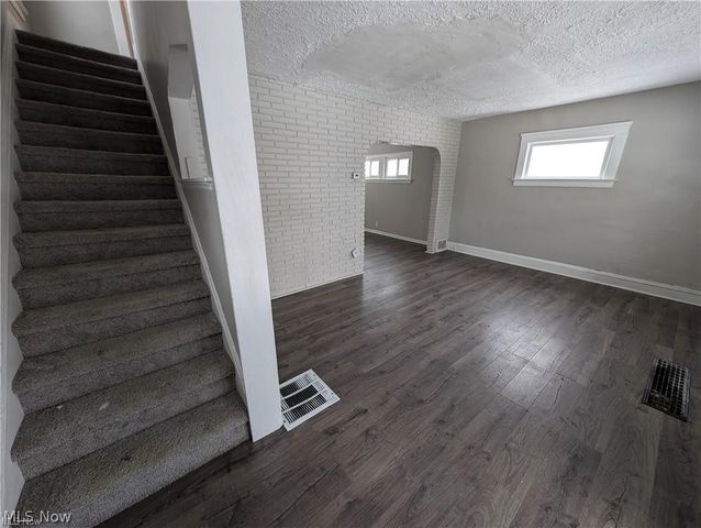 3947 W 22nd Street, Cleveland, OH 44109