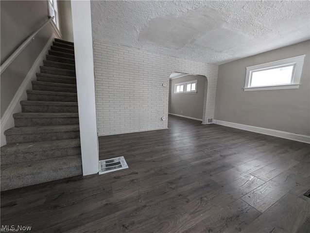 3947 W 22nd Street, Cleveland, OH 44109