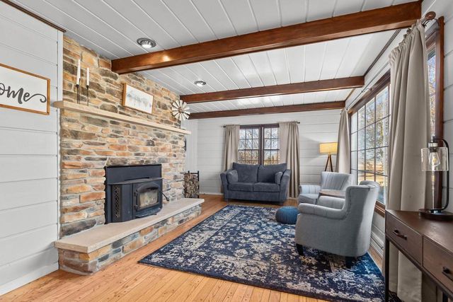 2284 WAUKAU ROAD, Omro, WI 54963