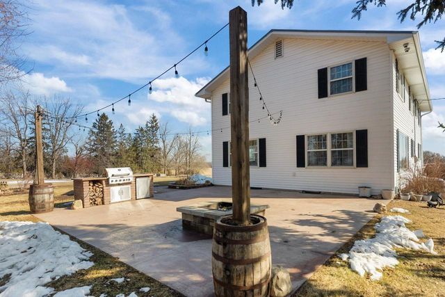 2284 WAUKAU ROAD, Omro, WI 54963