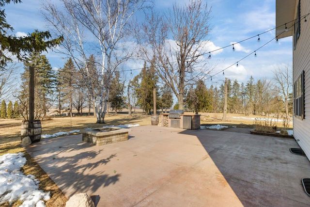 2284 WAUKAU ROAD, Omro, WI 54963