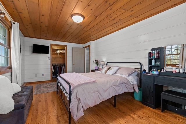 2284 WAUKAU ROAD, Omro, WI 54963