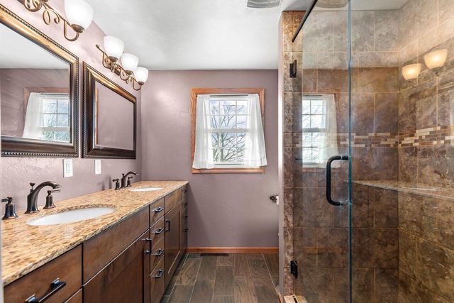 2284 WAUKAU ROAD, Omro, WI 54963