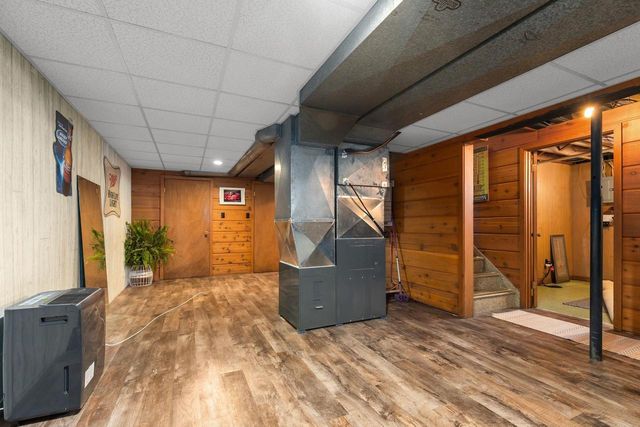 2284 WAUKAU ROAD, Omro, WI 54963