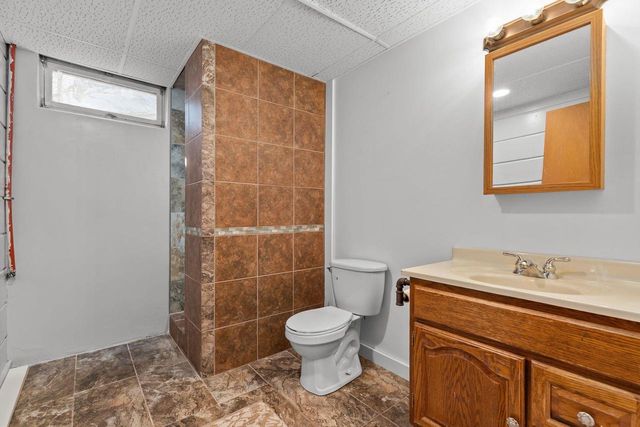 2284 WAUKAU ROAD, Omro, WI 54963