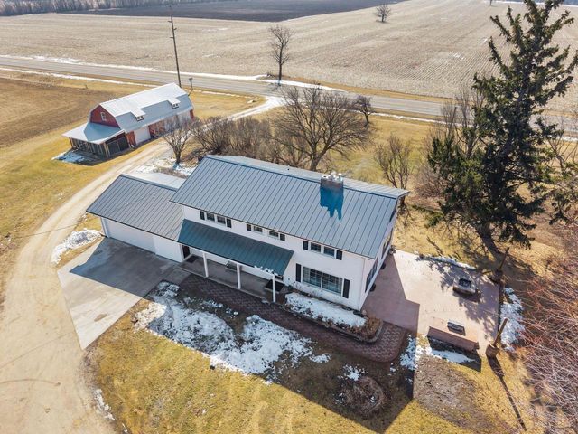 2284 WAUKAU ROAD, Omro, WI 54963