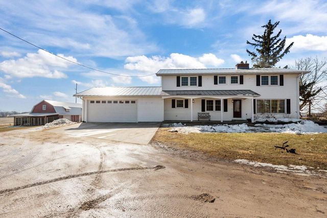 2284 WAUKAU ROAD, Omro, WI 54963