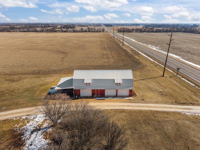 2284 WAUKAU ROAD, Omro, WI 54963