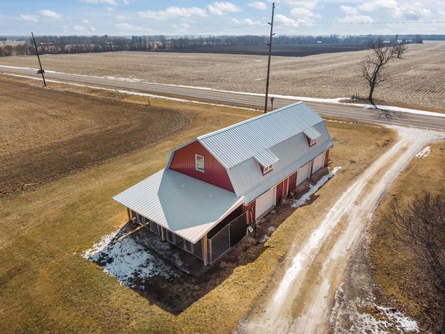 2284 WAUKAU ROAD, Omro, WI 54963