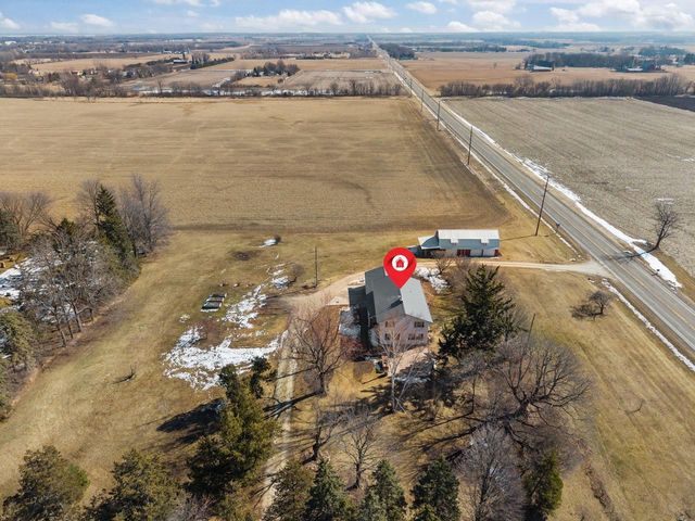 2284 WAUKAU ROAD, Omro, WI 54963