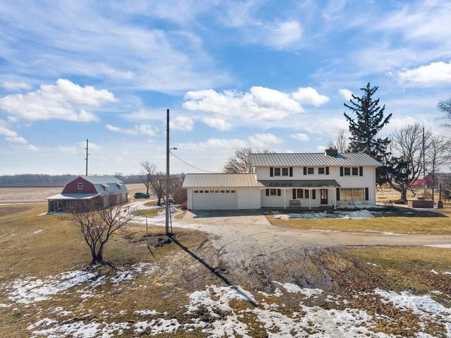 2284 WAUKAU ROAD, Omro, WI 54963