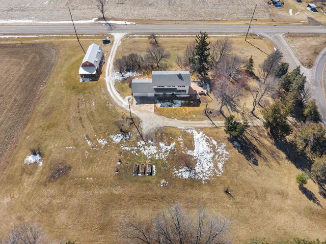 2284 WAUKAU ROAD, Omro, WI 54963