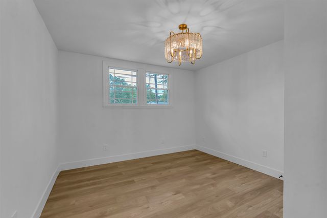 103 Longwood Drive, Taylors, SC 29687