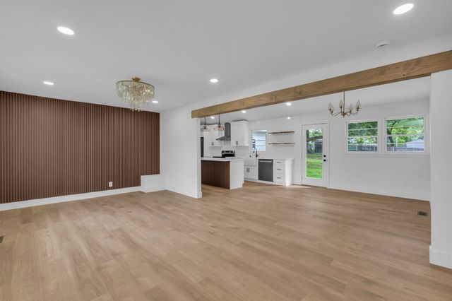 103 Longwood Drive, Taylors, SC 29687