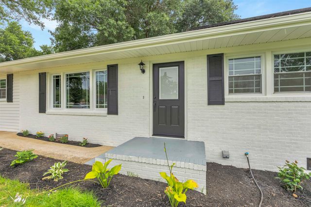 103 Longwood Drive, Taylors, SC 29687