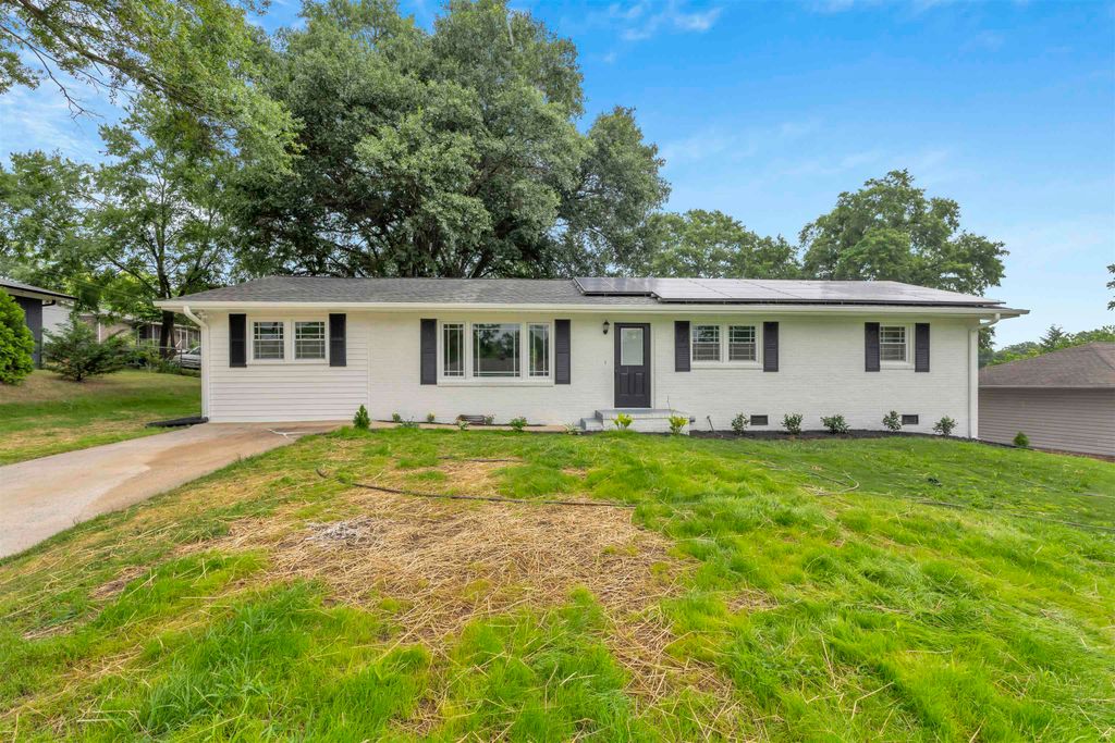 103 Longwood Drive, Taylors, SC 29687