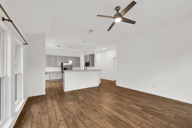 8031 Clarion Way, Houston, TX 77040