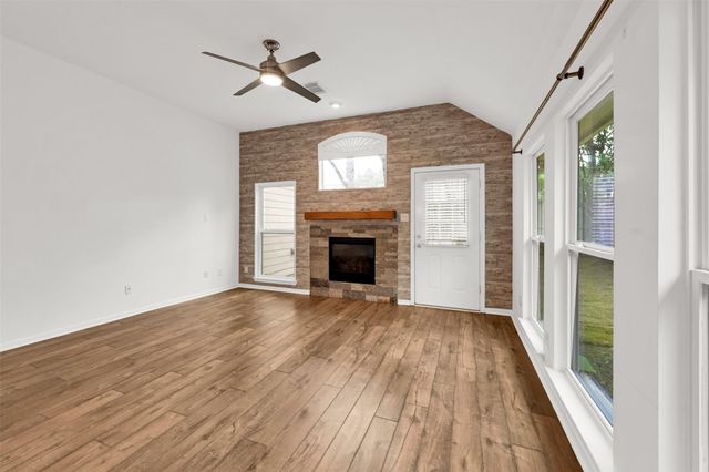 8031 Clarion Way, Houston, TX 77040