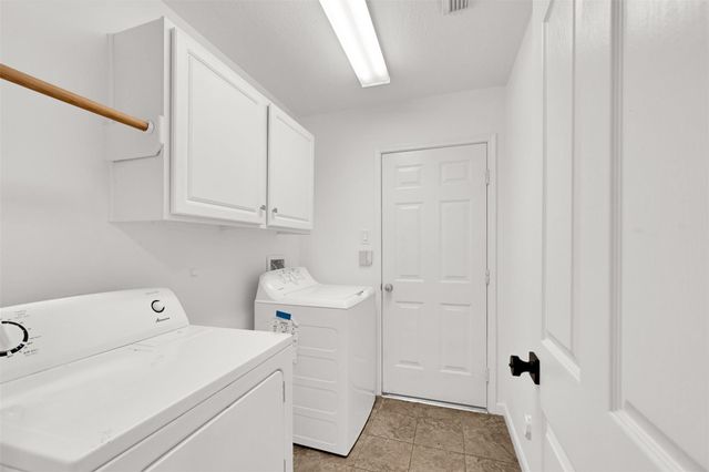 8031 Clarion Way, Houston, TX 77040