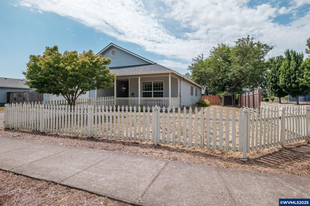 1203 River Oak Rd, Independence, OR 97351