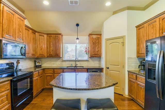 3026 Coventry Lane, Waxahachie, TX 75165