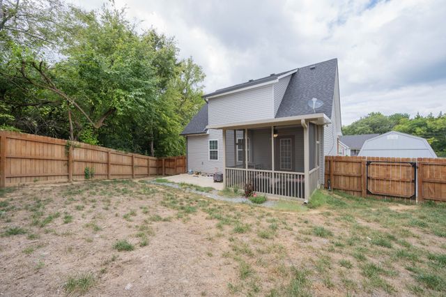 111 Matthews Dr, Lewisburg, TN 37091