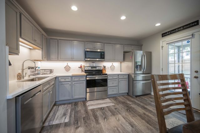 111 Matthews Dr, Lewisburg, TN 37091