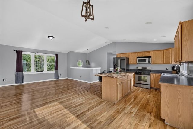 49 Shirley St, New Bedford, MA 02746