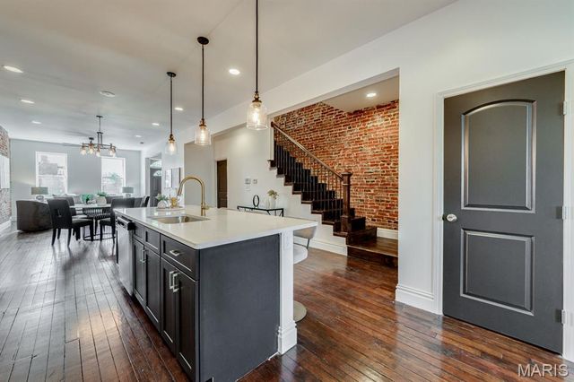 2739 Utah Street, St Louis, MO 63118