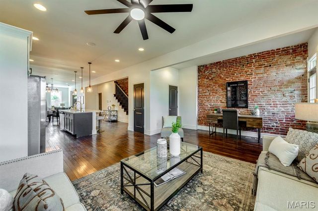 2739 Utah Street, St Louis, MO 63118