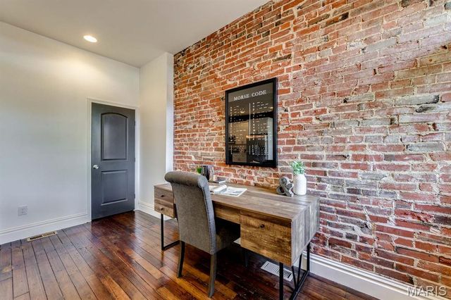 2739 Utah Street, St Louis, MO 63118
