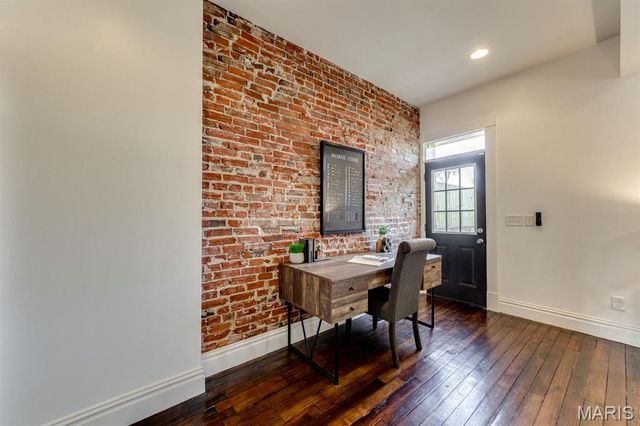 2739 Utah Street, St Louis, MO 63118