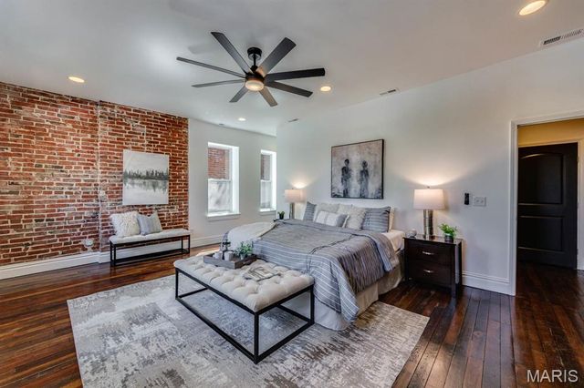 2739 Utah Street, St Louis, MO 63118