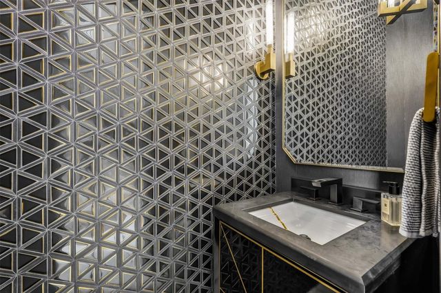 5006 Water View Bend, Sugar Land, TX 77479