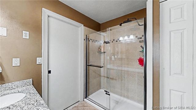 3014 Chimneywood Drive, Floyds Knobs, IN 47119