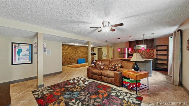 3014 Chimneywood Drive, Floyds Knobs, IN 47119