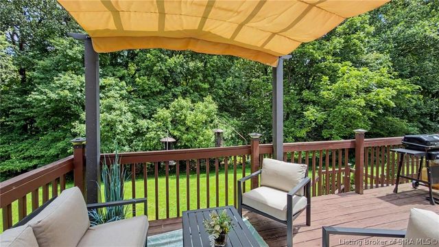 3014 Chimneywood Drive, Floyds Knobs, IN 47119