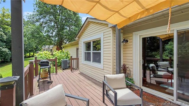 3014 Chimneywood Drive, Floyds Knobs, IN 47119