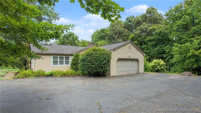 3014 Chimneywood Drive, Floyds Knobs, IN 47119