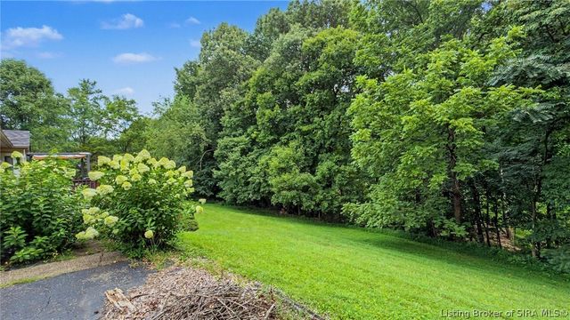 3014 Chimneywood Drive, Floyds Knobs, IN 47119