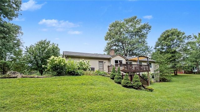3014 Chimneywood Drive, Floyds Knobs, IN 47119
