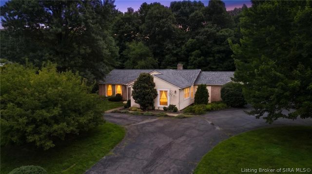 3014 Chimneywood Drive, Floyds Knobs, IN 47119