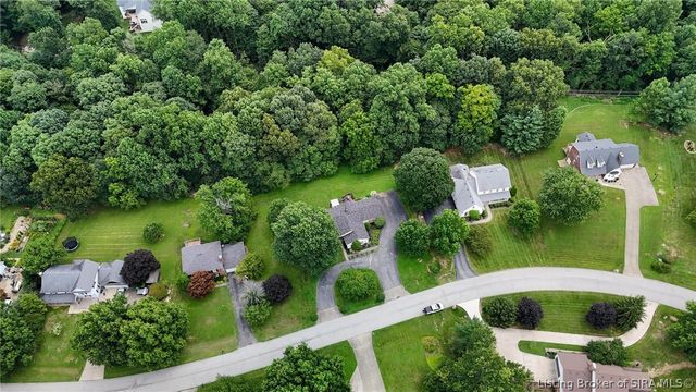 3014 Chimneywood Drive, Floyds Knobs, IN 47119
