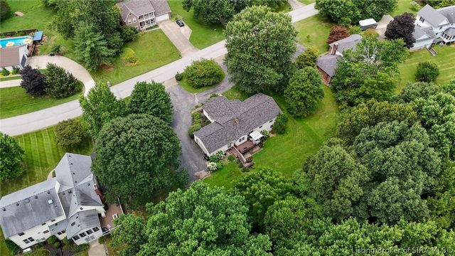 3014 Chimneywood Drive, Floyds Knobs, IN 47119