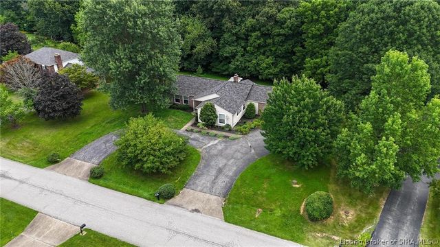 3014 Chimneywood Drive, Floyds Knobs, IN 47119