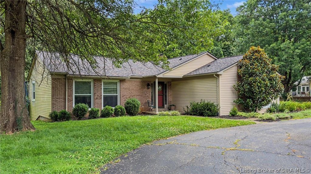3014 Chimneywood Drive, Floyds Knobs, IN 47119